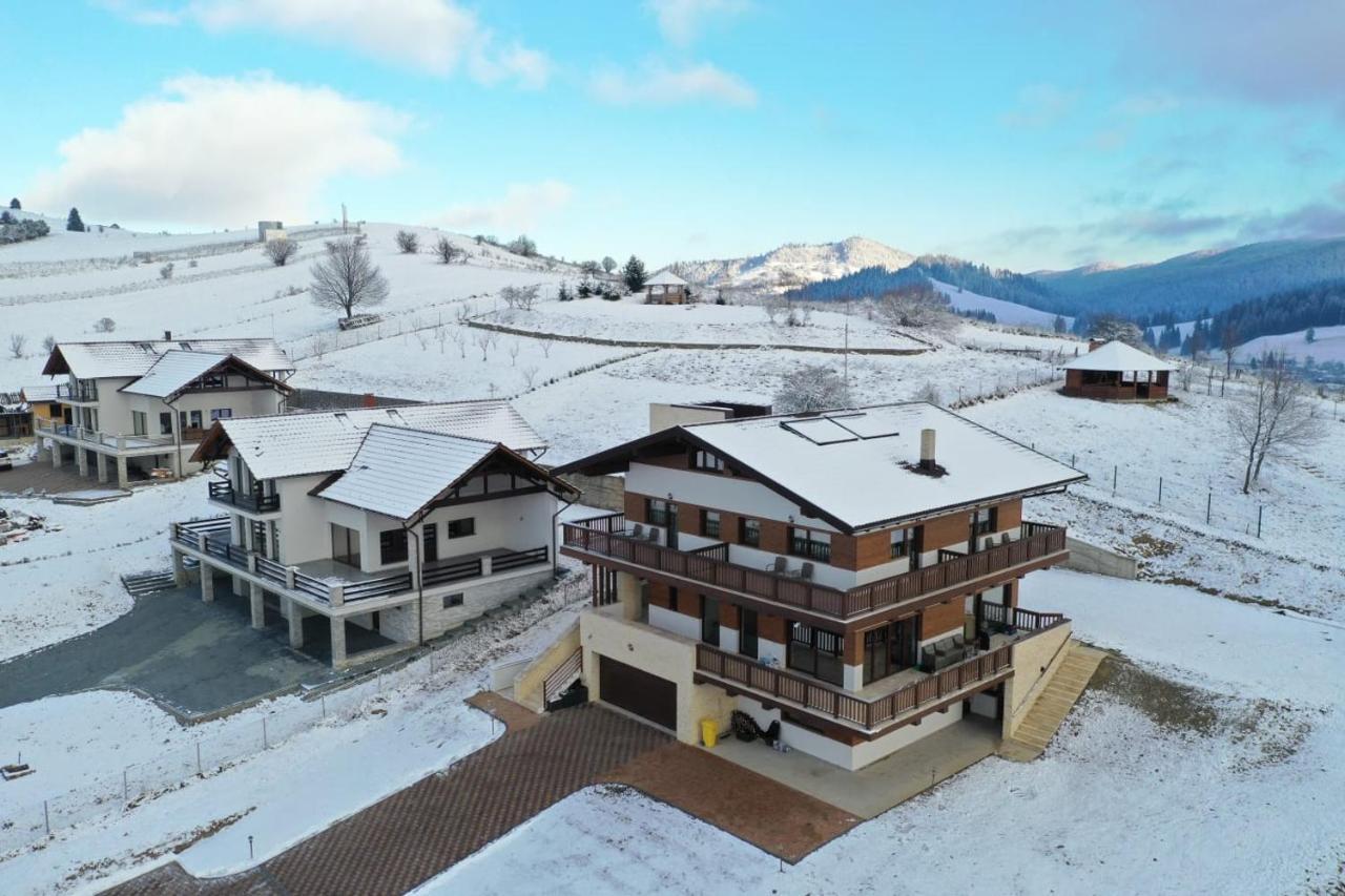 Chalet First Hill Ґурагумора Екстер'єр фото