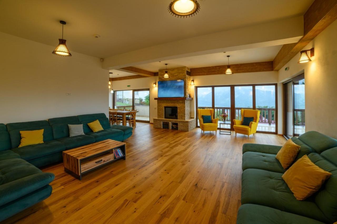 Chalet First Hill Ґурагумора Екстер'єр фото