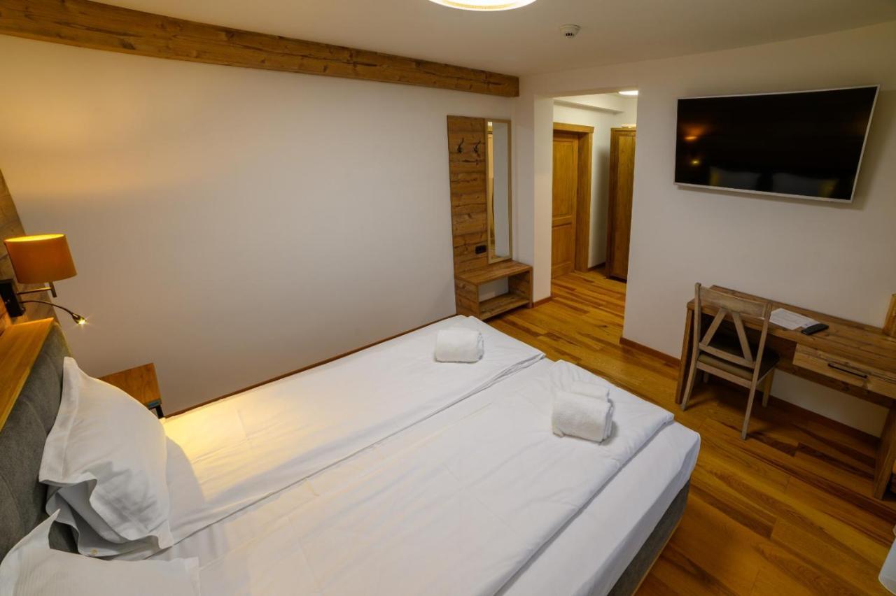 Chalet First Hill Ґурагумора Екстер'єр фото